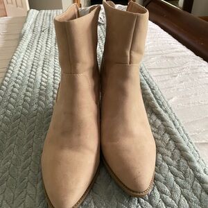 Dolce Vita Tan Ankle Boots